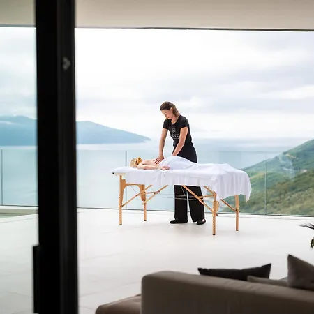 3,0 Near For 8 People With Indoor And Outdoor Pool & Wellness Villa *