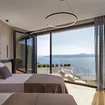 3,0 Near For 8 People With Indoor And Outdoor Pool & Wellness Villa *