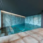 Villa 3,0 Near For 8 People With Indoor And Outdoor Pool & Wellness