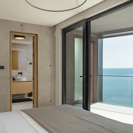 וילה 3,0 Near For 8 People With Indoor And Outdoor Pool & Wellness אופטיה