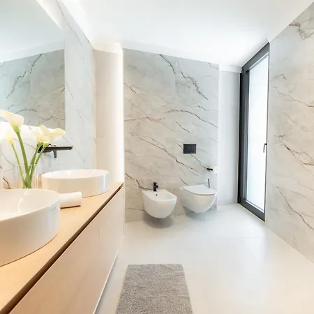 וילה 3,0 Near For 8 People With Indoor And Outdoor Pool & Wellness