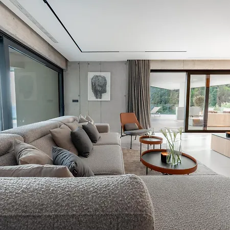 3,0 Near For 8 People With Indoor And Outdoor Pool & Wellness וילה *