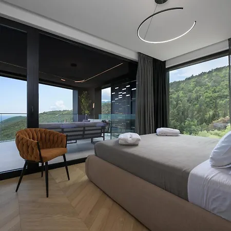 3,0 Near For 8 People With Indoor And Outdoor Pool & Wellness וילה *